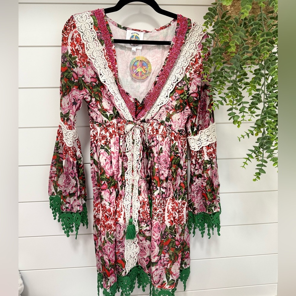 NWT Beatnik Floral Boho Dress Beaded with Lace Trim